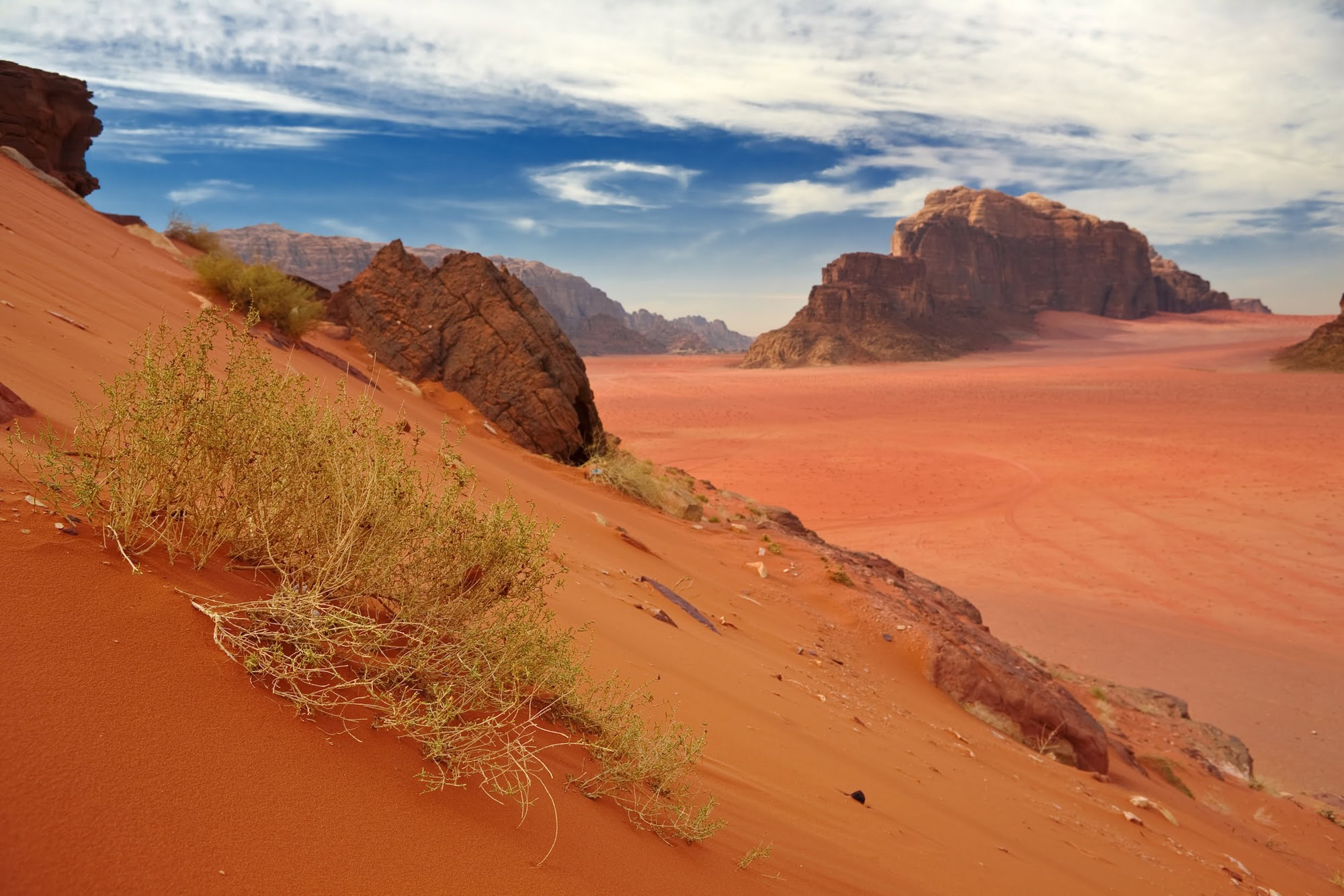 Um Ishrin Sand Dunes